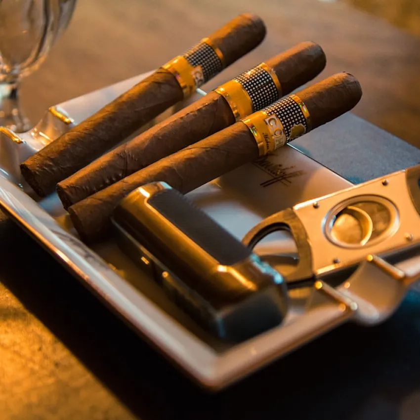 Cigar lounge access for members and guests